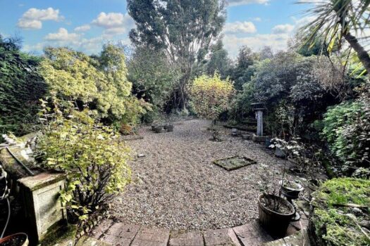 Three Bedroom House For Sale in Dorchester Road