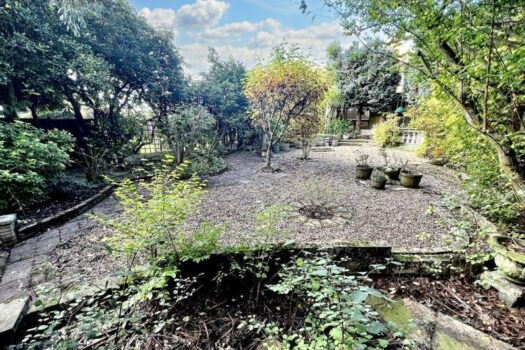 Three Bedroom House For Sale in Dorchester Road