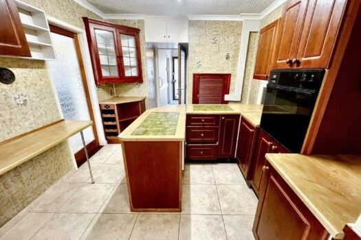 Three Bedroom House For Sale in Dorchester Road