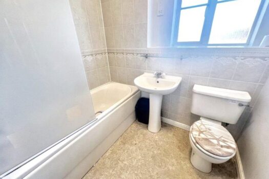 Four Bedroom House To Let in Marble White Drive