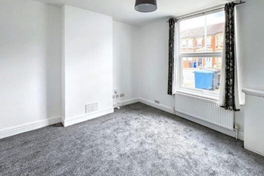 Three Bedroom House To Let on Foxhall Road