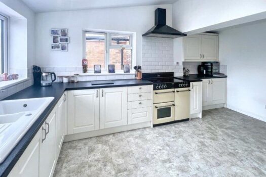 Four Bedroom House For Sale in Kestrel Road