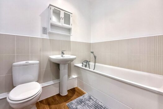 Three Bedroom Townhouse For Sale in Meridian Rise