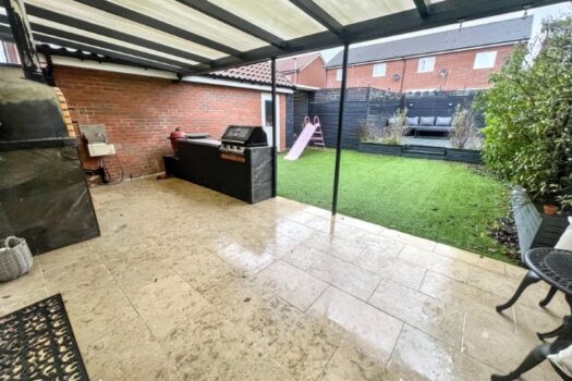 Four Bedroom Detached House For Sale in The Circle