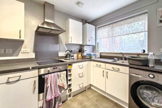 Two Bedroom House For Sale in Roman Close