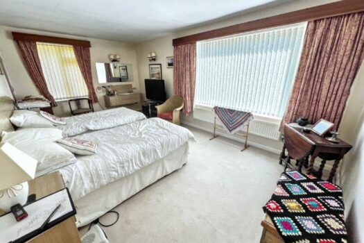 Four Bedroom House For Sale in Canterbury Road