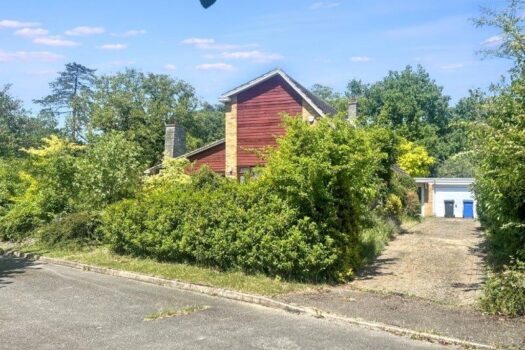 Four Bedroom House For Sale in Canterbury Road