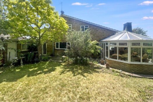 Four Bedroom House For Sale in Canterbury Road