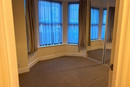 One Bedroom Apartment To Let in Withipoll Street