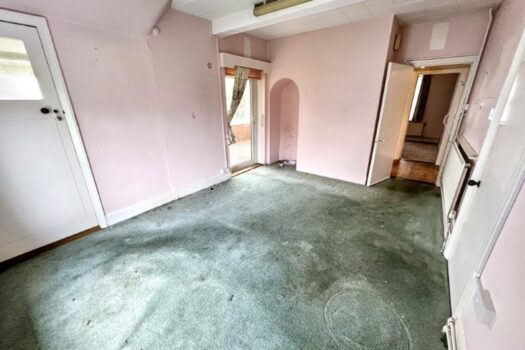 Two Bedroom Chalet For Sale in Tattingstone