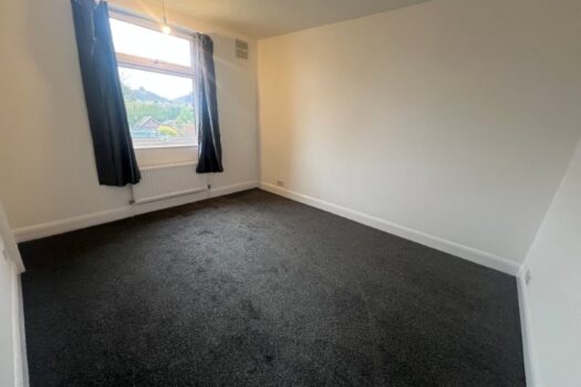 Three Bedroom House To Let in Avondale Road
