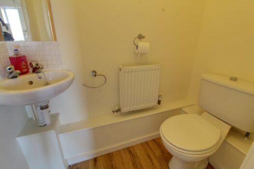 Three Bedroom House To Let in Turret Lane