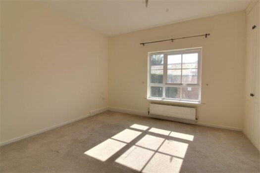 Three Bedroom House To Let in Turret Lane