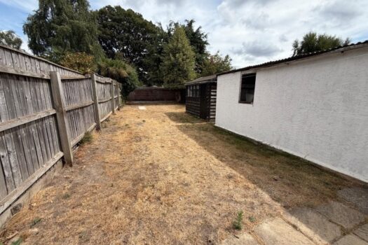 Three Bedroom Bungalow For Sale in Temple Road