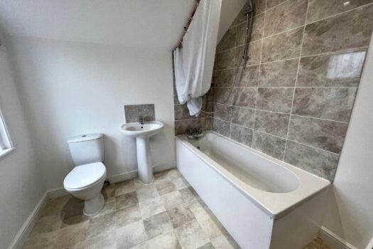 Two Bedroom House To Let in Hervey Street