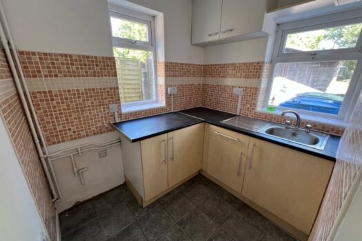 Three Bedroom House To Let on Nacton Road