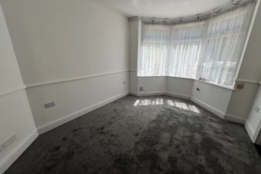 Three Bedroom House To Let on Nacton Road