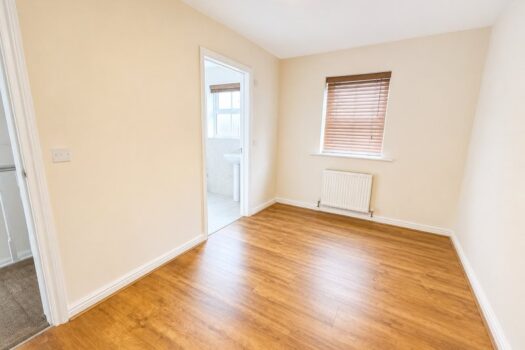 Four Bedroom House To Let on Childers Court