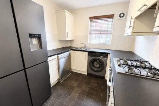 Four Bedroom House To Let on Childers Court