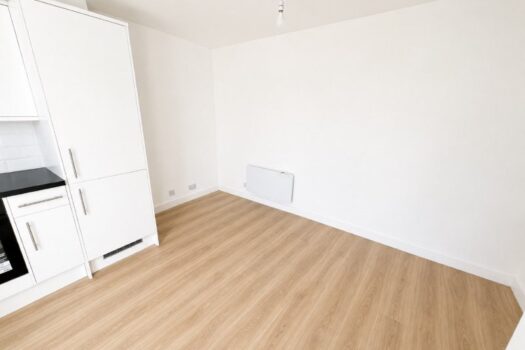 Studio Apartment To Let in Orwell Place