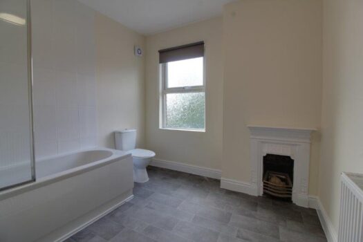 Two Bedroom House To Let on Kensington Road
