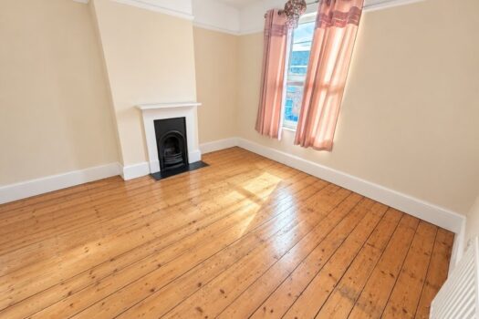 Two Bedroom House For Sale in Leopold Road