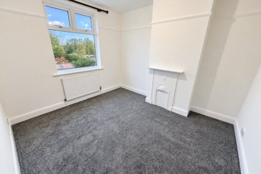 Three Bedroom House To Let in Clarence Road
