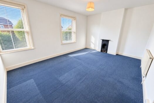 Three Bedroom House For Sale in Warwick Road
