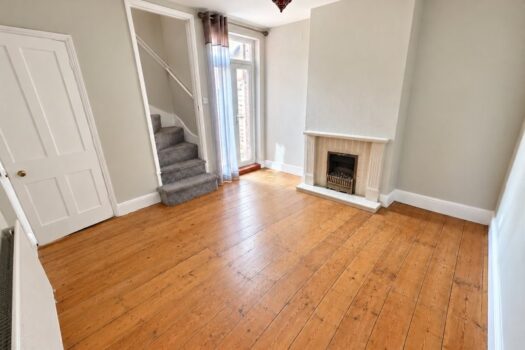 Two Bedroom House For Sale in Leopold Road