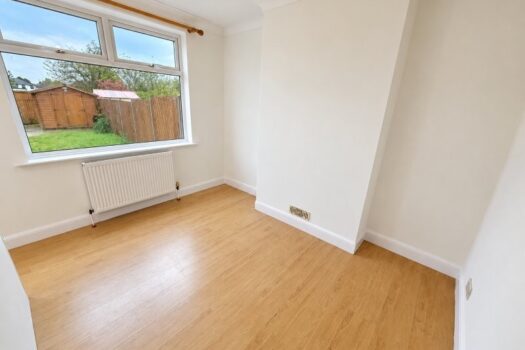 Three Bedroom House To Let in Clarence Road