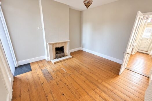 Two Bedroom House For Sale in Leopold Road