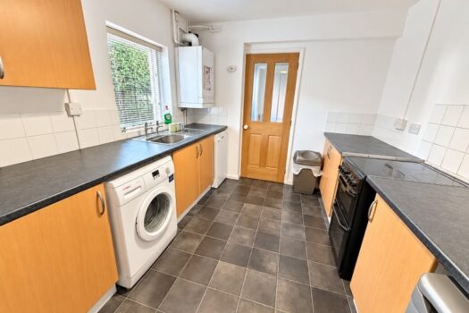 Three Bedroom House For Sale in Warwick Road