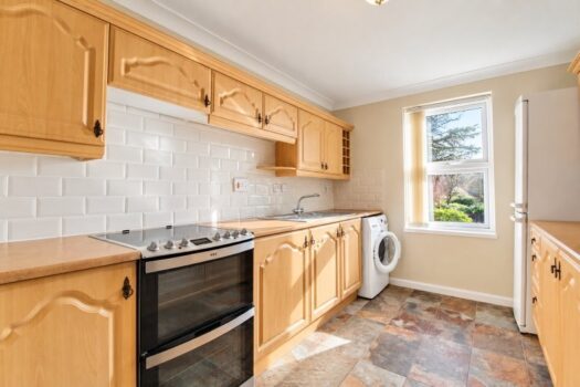 Two Bedroom Apartment To Let In Gresham Court