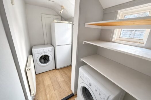 Two Bedroom House For Sale in Leopold Road